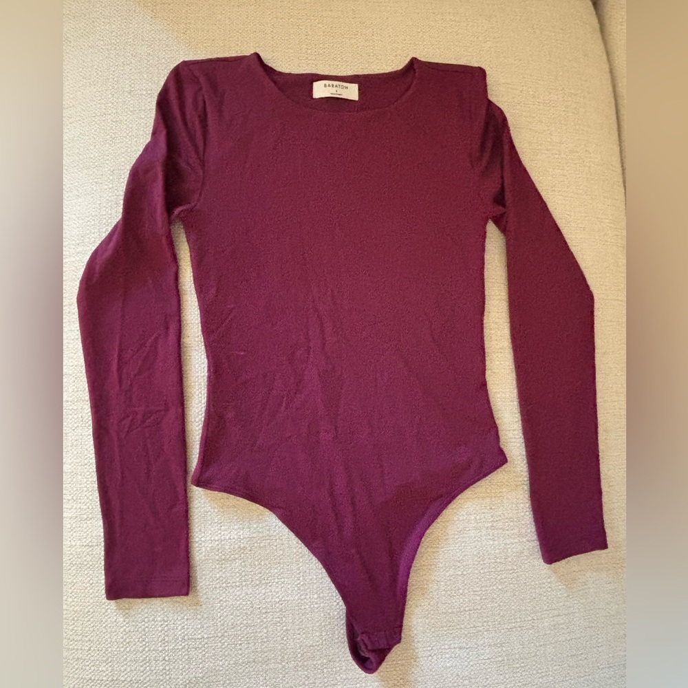 Aritzia Original Contour Crewneck Bodysuit Longsleeve